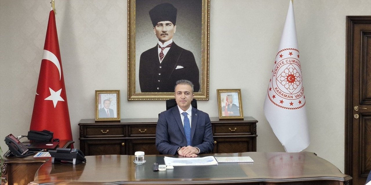 Karaman Valisi Çiçek görevine başladı