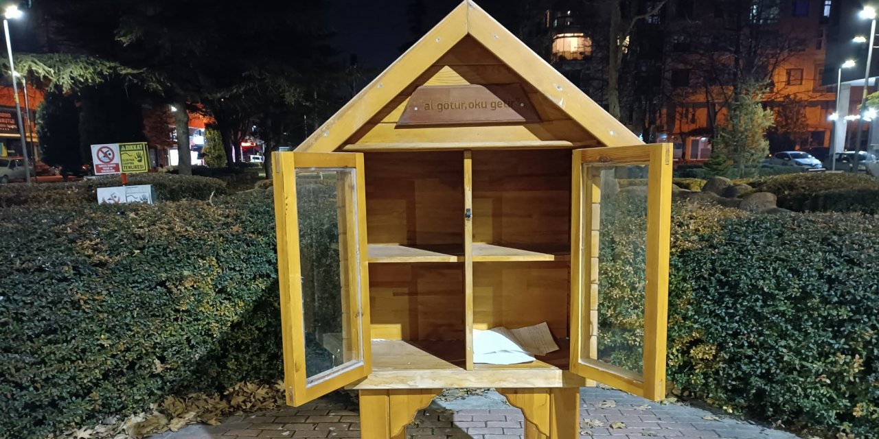 'Al Götür, Oku Getir' kitaplığı ilgi görüyor