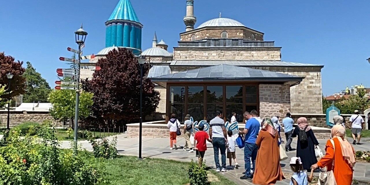 Yerli turistlerin harcaması arttı