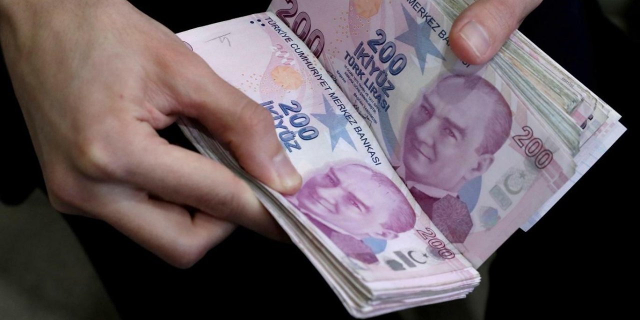 Her iki aileden biri borçlu!