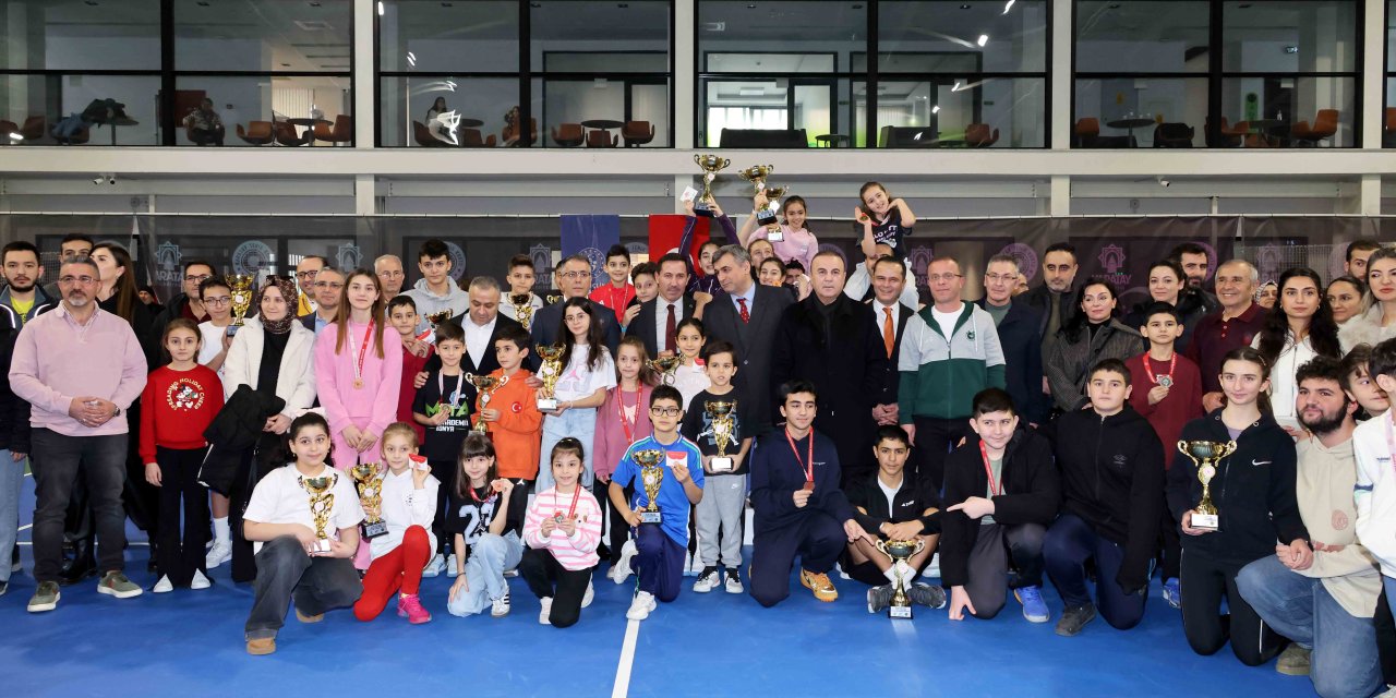 “Konya Tenis Turnuvası” Karatay’da Tamamlandı