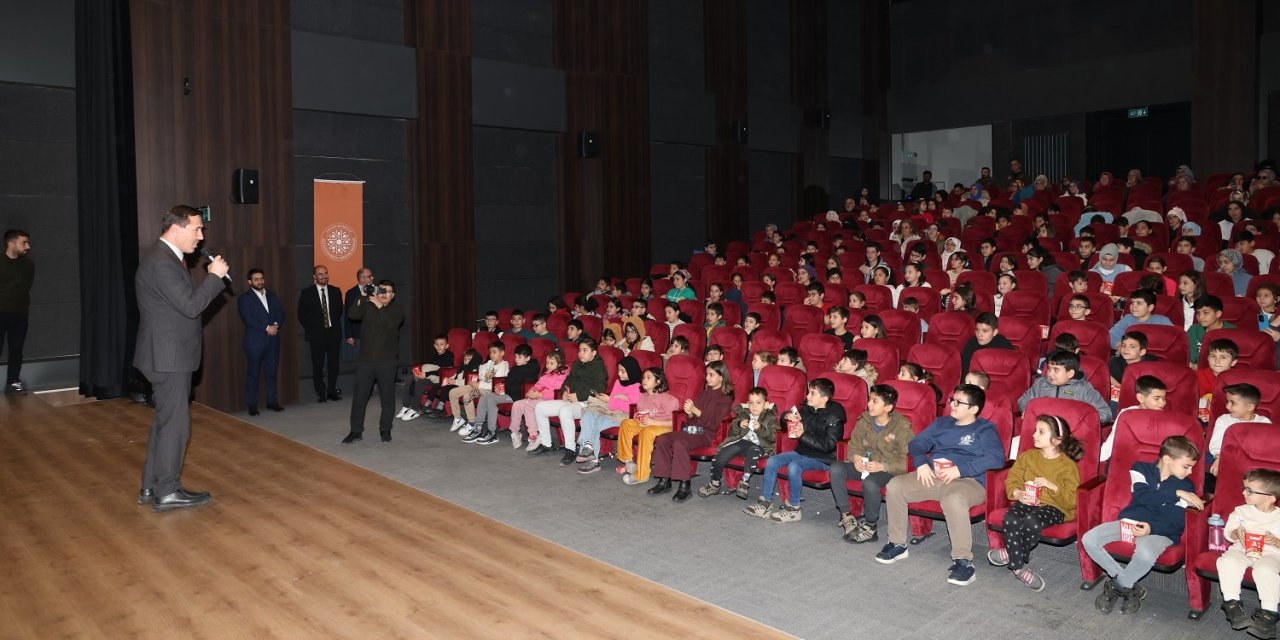 Kılca öğrencilerin mutluluğuna ortak oldu