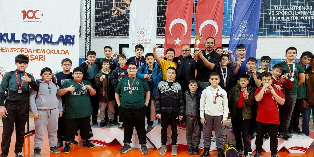 Karatay Belediyespor Kahramanmaraş’tan ikincilikle döndü