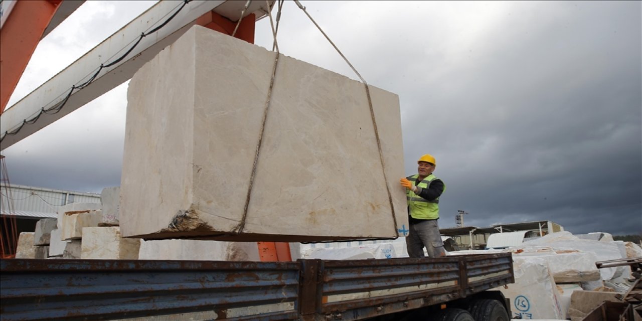 Türkiye'nin incisini konteyner ile 60 ülkeye gönderdi! 100 milyon dolar kazandı
