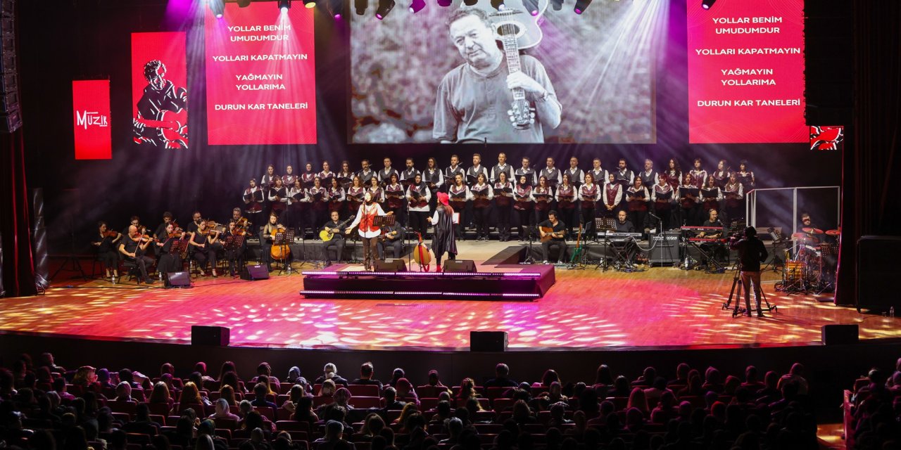 Selçuklu'dan Kayahan şarkıları konseri
