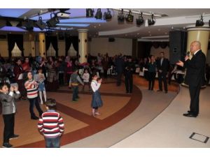 Başkan Yaşar İlköğretim Eğlencesine Katıldı