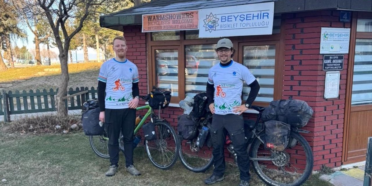 Yabancı bisikletçiler Beyşehir'de mola verdi