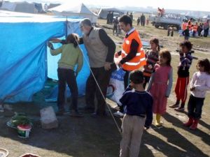 Nil Koleji Öğrencilerinden Suriyelilere Yardım Eli