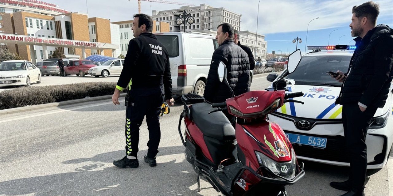 Otomobil ile çarpışan motosikletteki 2 kişi yaralandı