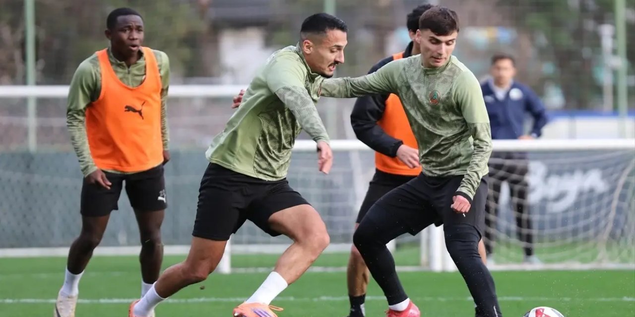 Alanyaspor Konyaspor maçına büyük önem veriyor