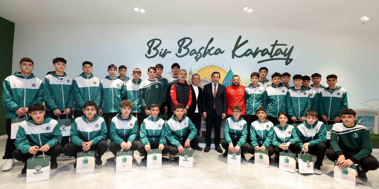Şampiyon sporcular Başkan Kılca’yı ziyaret etti