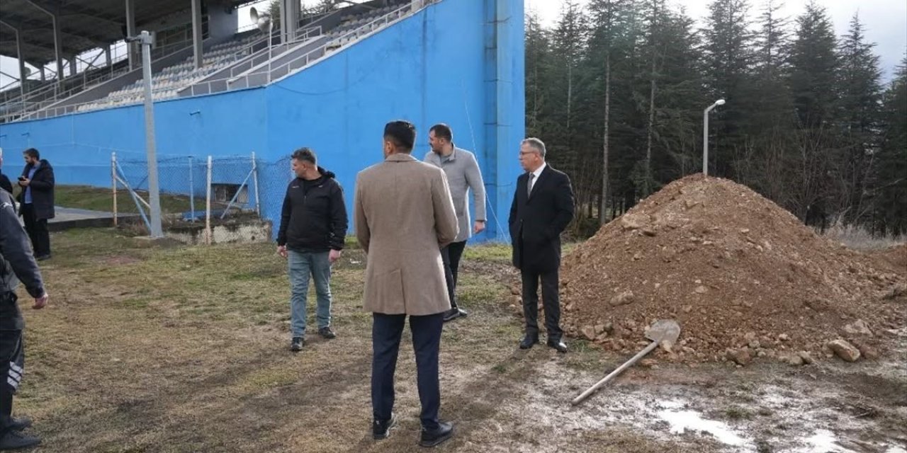 Çatısı uçan havuz onarılacak