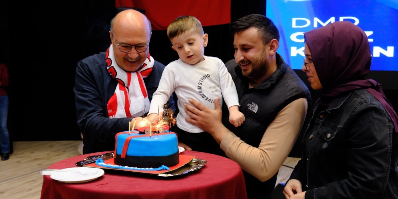 Oğuz Kağan için tek yürek oldular