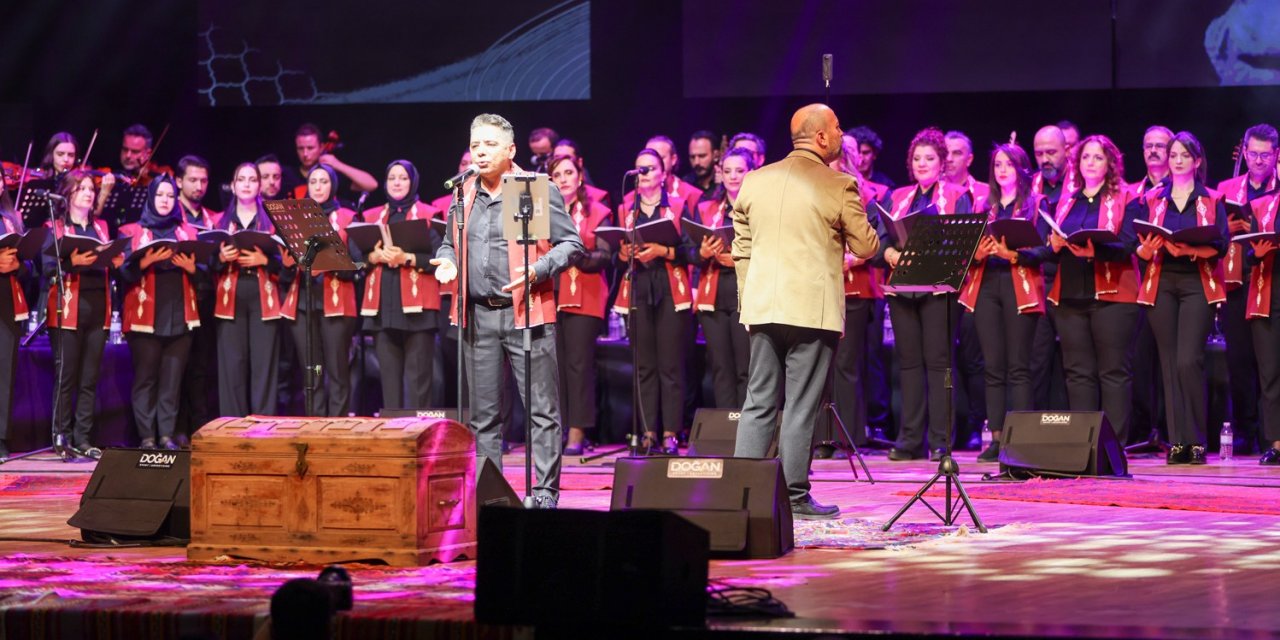 Konya'da Neşet Ertaş türküleri büyük ilgi gördü