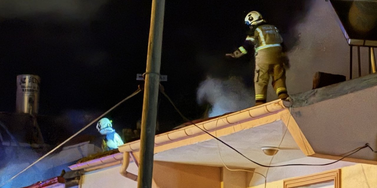 Yangında 3 kişi hastaneye kaldırıldı