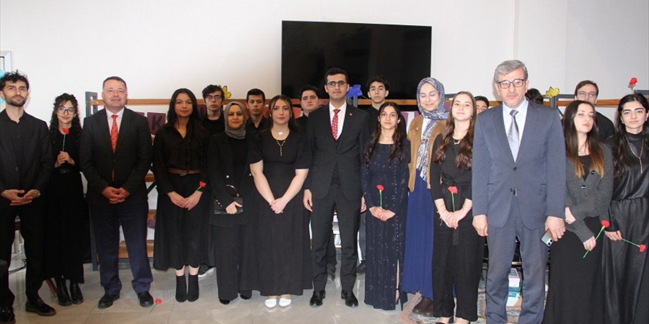 Yalıhüyük'teki şiir dinletisi büyük ilgi gördü