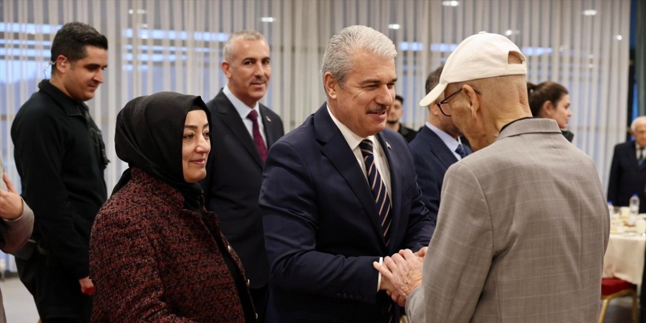 Vali Akın, huzurevi sakinleriyle iftarda buluştu