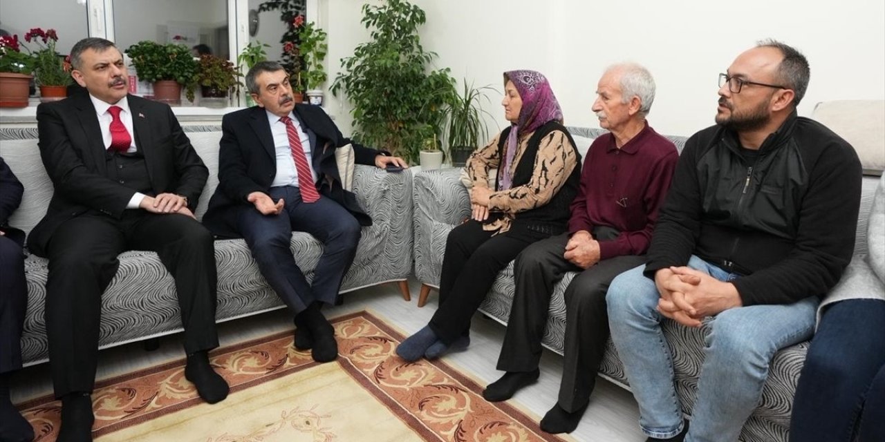 Bakanlar Çiftçi ve Tekin'den Konya'da taziye ziyareti