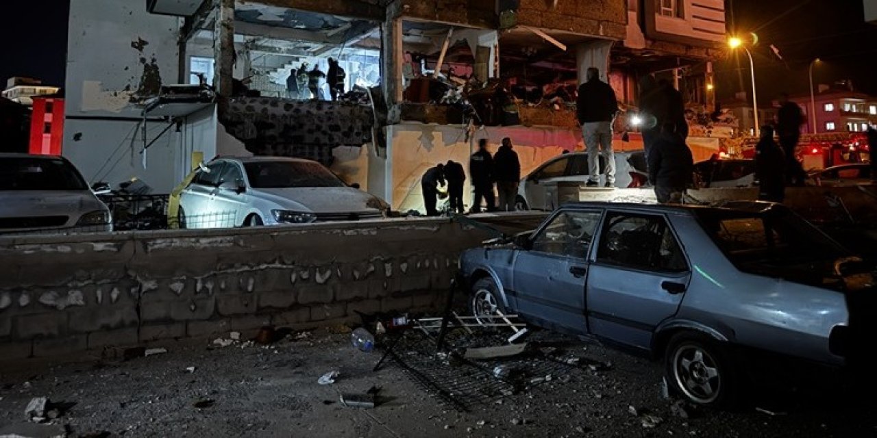 Apartmanda dogalgaz patladı, 16 kişi yaralandı