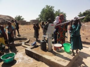 Magiad, Çad'ın Bir Köyünde Su Kuyusu Açtı