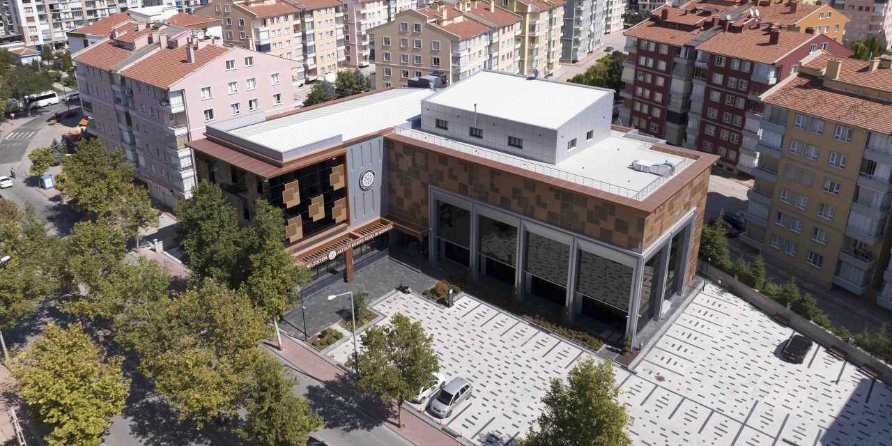 Karatay'daki kütüphanede rezervasyon devri