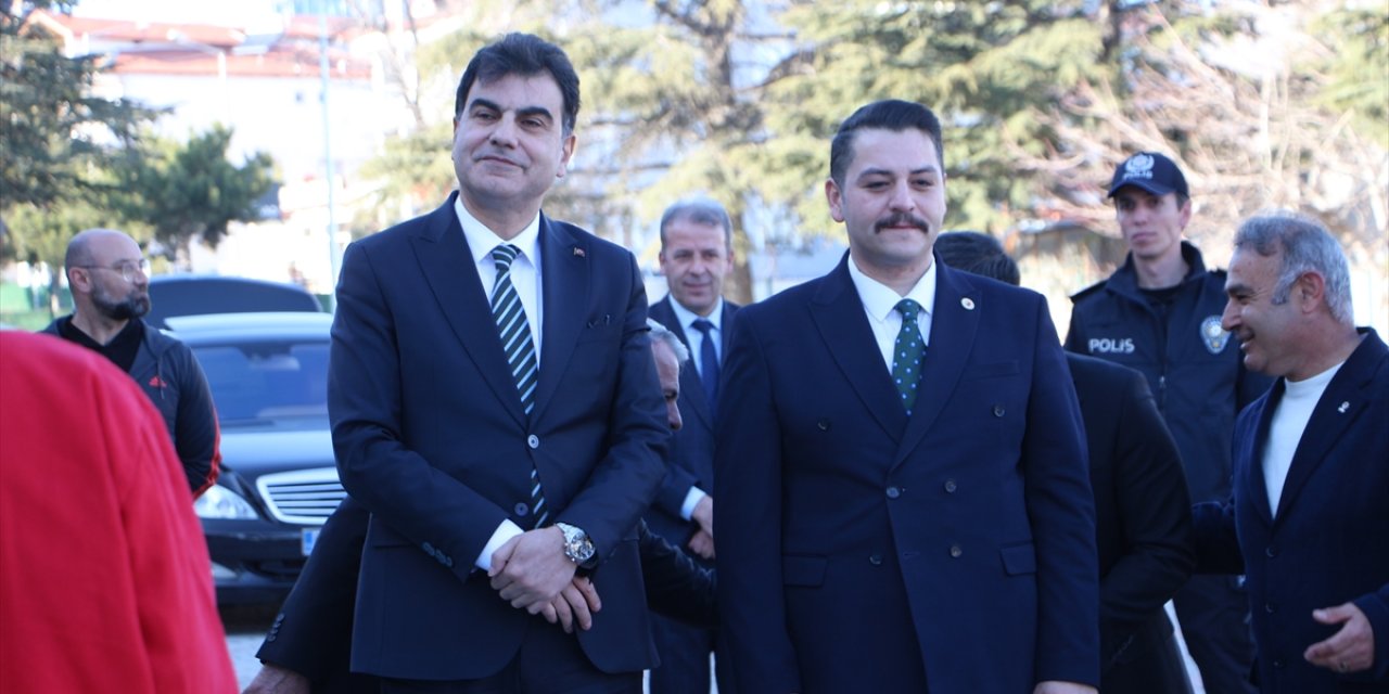 Milli Savunma Bakan Yardımcısı Heybet, Yunak'ta ziyaretlerde bulundu