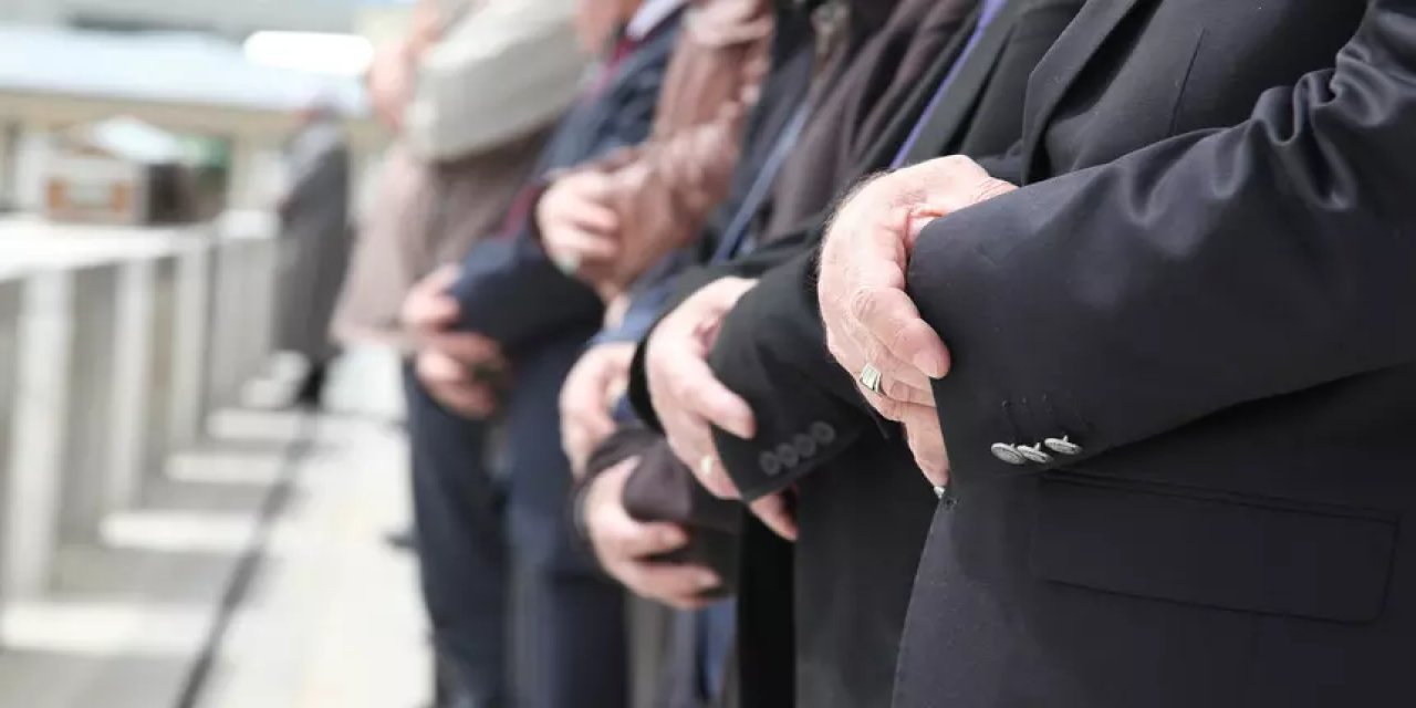 Kazada hayatını kaybeden 3 kişi Karaman'da defnedildi