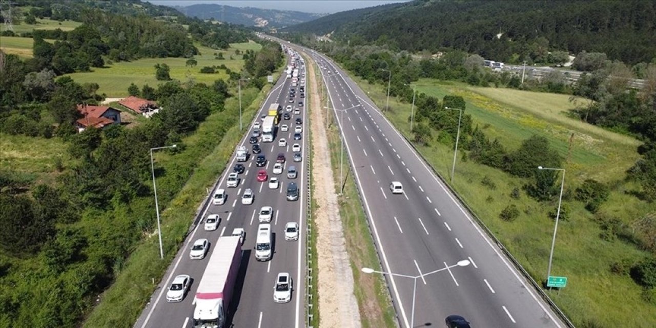 Emniyetten bayram trafiği öncesi sürücülere uyarı