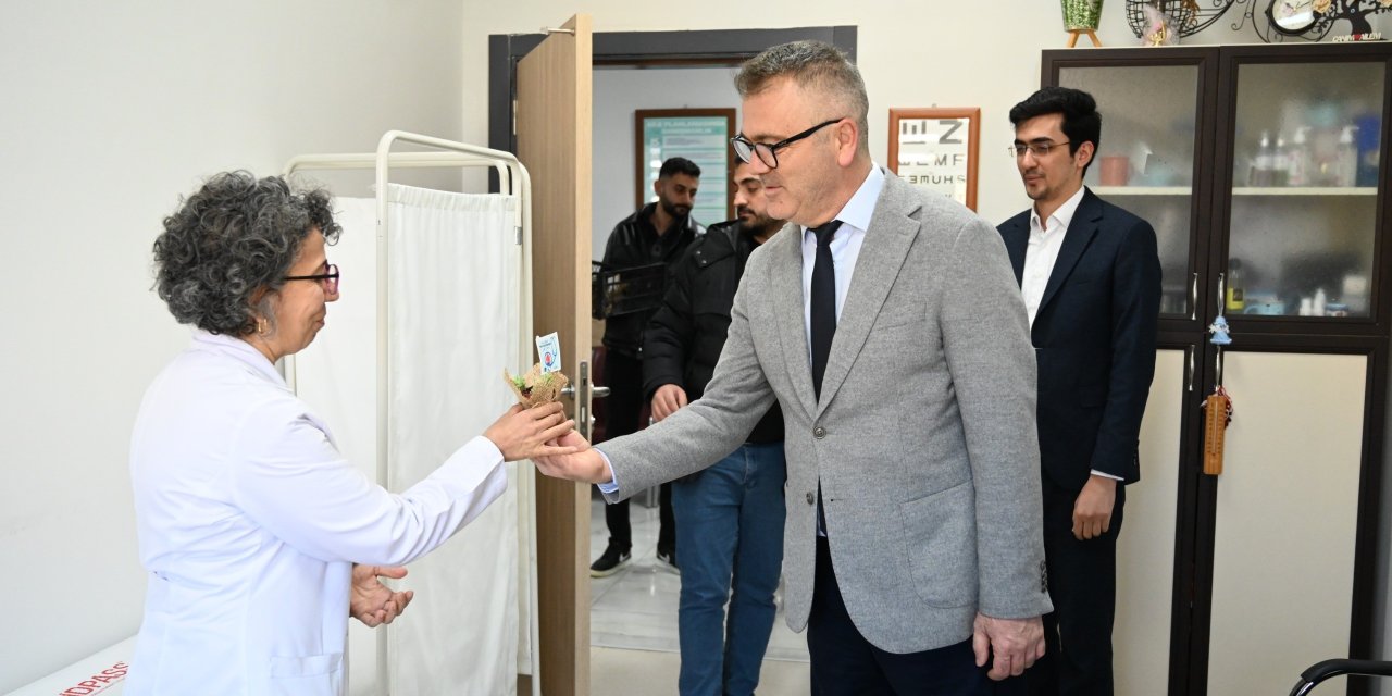 Ustaoğlu’ndan sağlık çalışanlarına ziyaret