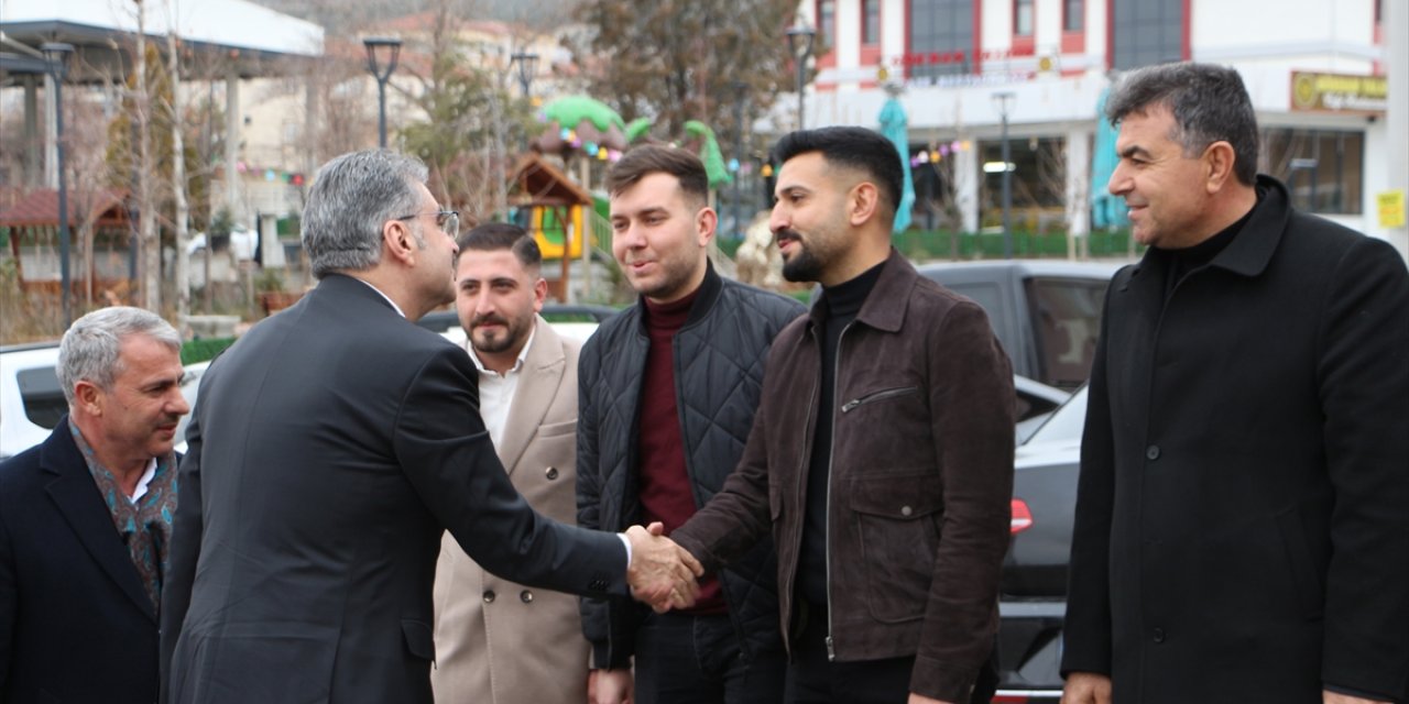 Orhan Erdem, Yunak'ta bayramlaşma programına katıldı