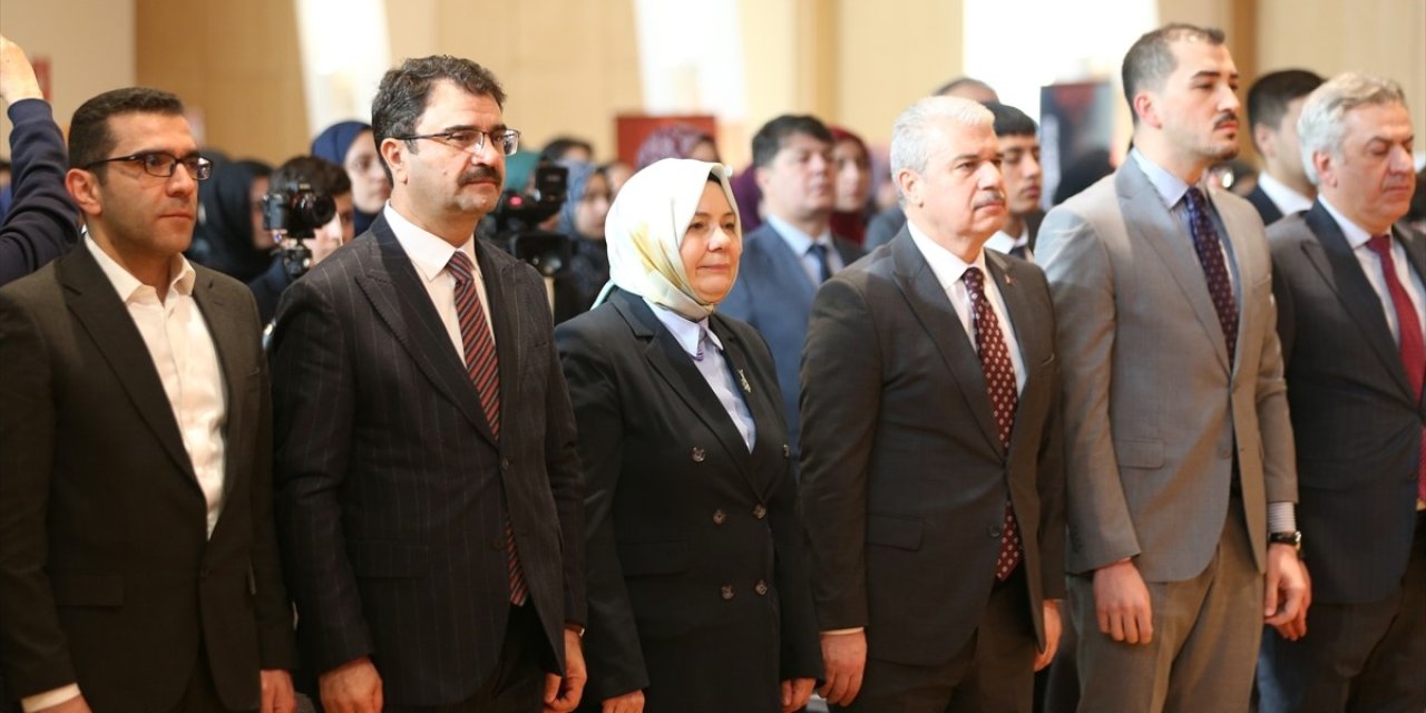 Konya'da 'Öncü Okullar Öncü Şahsiyetler' programı sürüyor