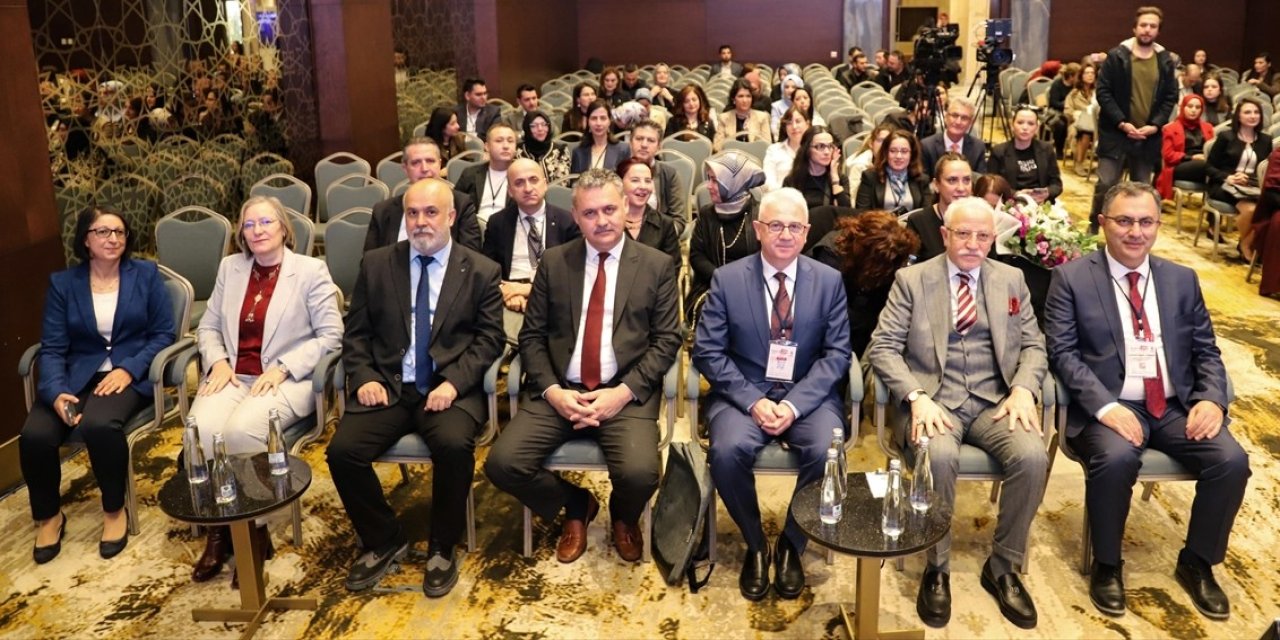 Konya'da sağlıkçılara yönelik kongreler yapıldı