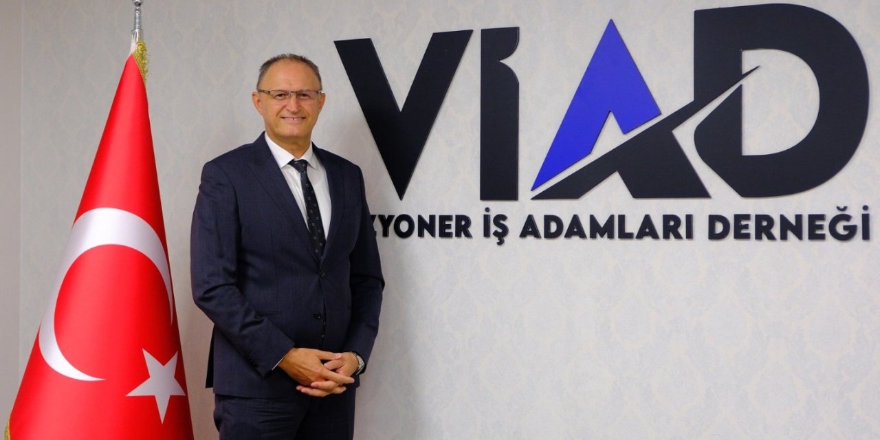 Sinacı: Türk iş dünyası yeni bir anlayış geliştirmeli