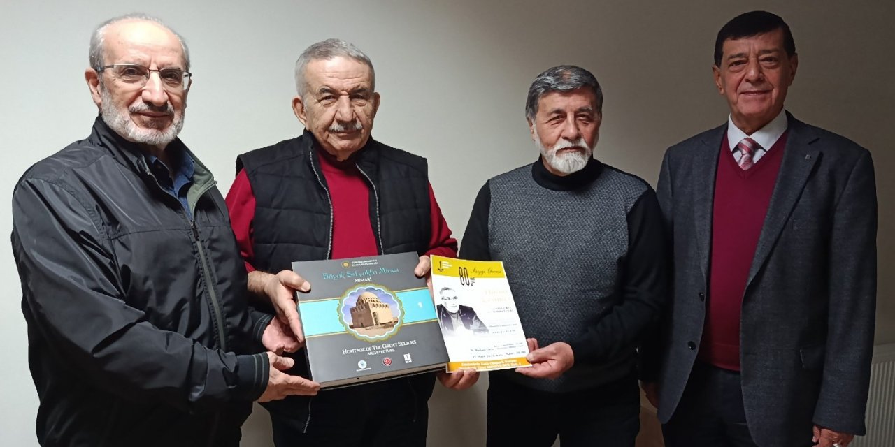 Eğitimci Çeşmeci deneyimlerini paylaştı