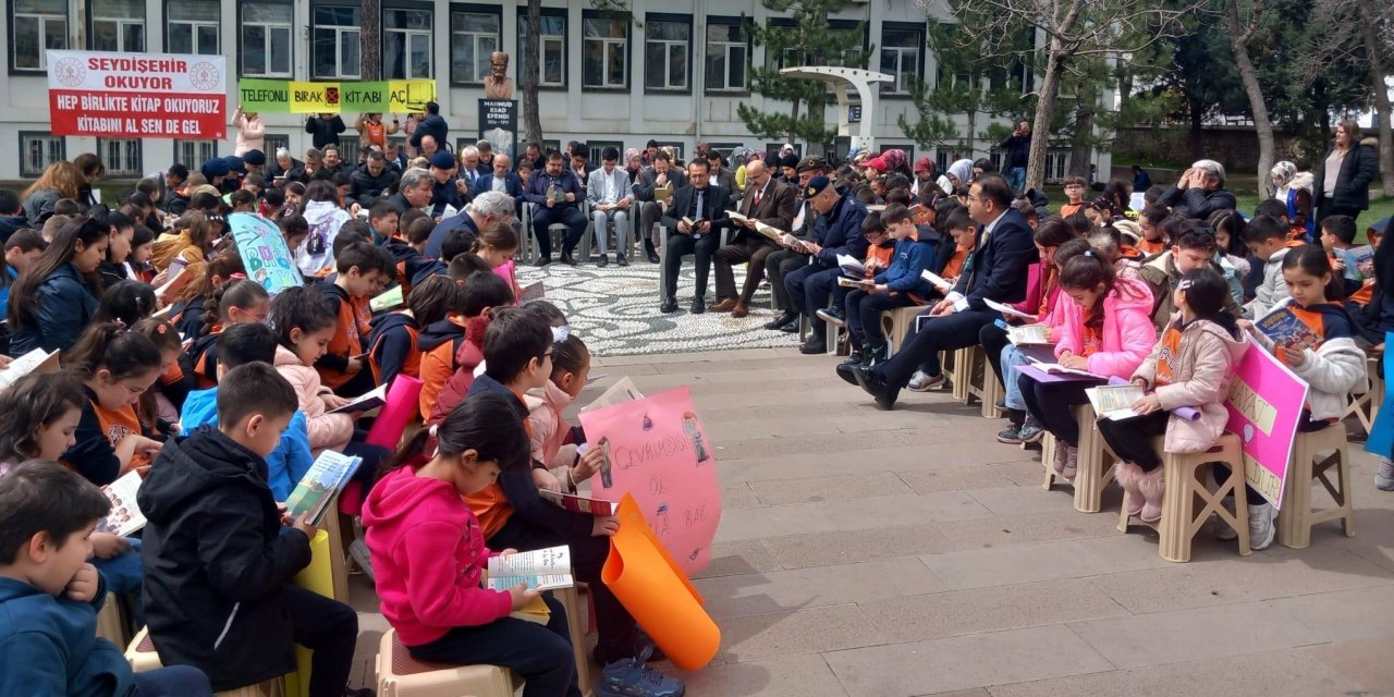 Seydişehir'de kitap okuma etkinliği düzenlendi