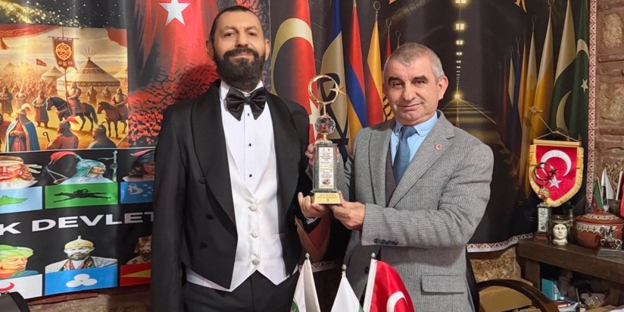 Dünyaca Ünlü Yazar Akif Manaf’a BULTÜRK Barış Ödülü