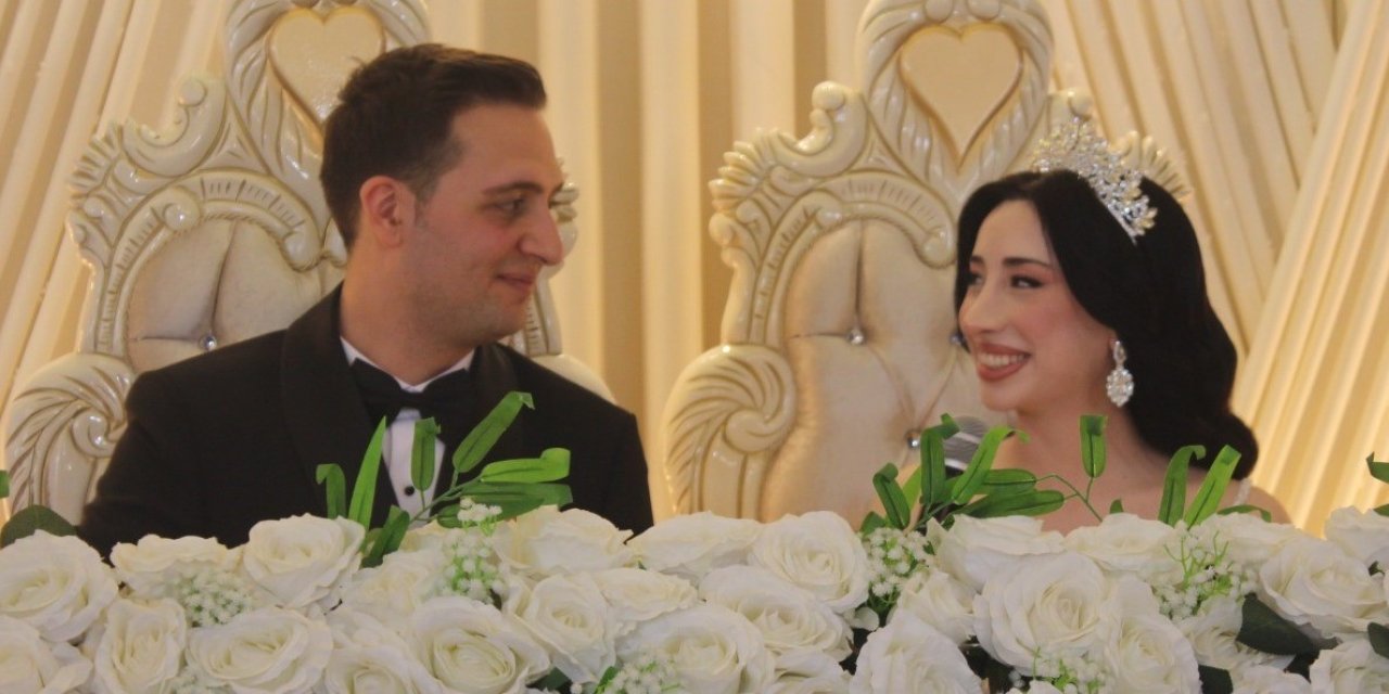 Esra ve Berke'ye mutluluklar