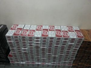 Polis 14 Bin Paket Kaçak Sigara Ele Geçirdi