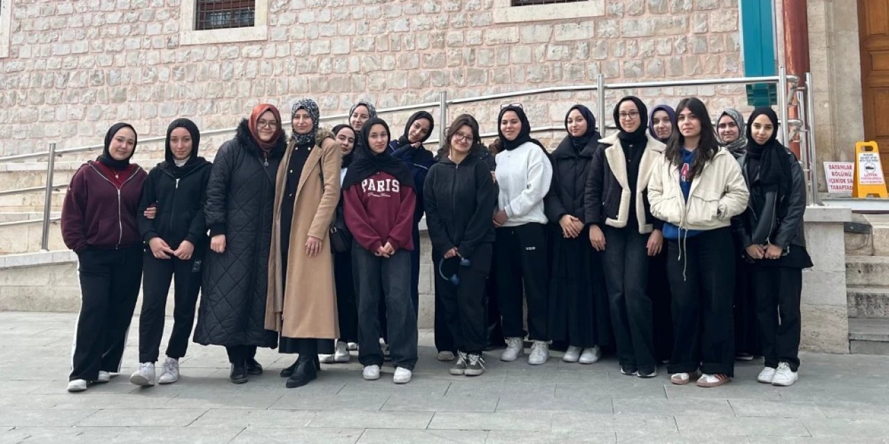 Konya'da öğrenciler tarihi camilerde Peygamber'in izinde