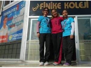 Toros Finike Koleji Madalyaları Kaptı