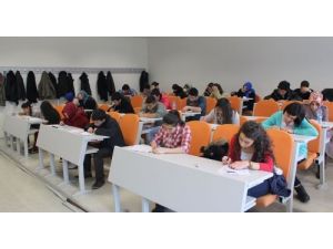 Gülen Yüzler Denemede Ter Döktü