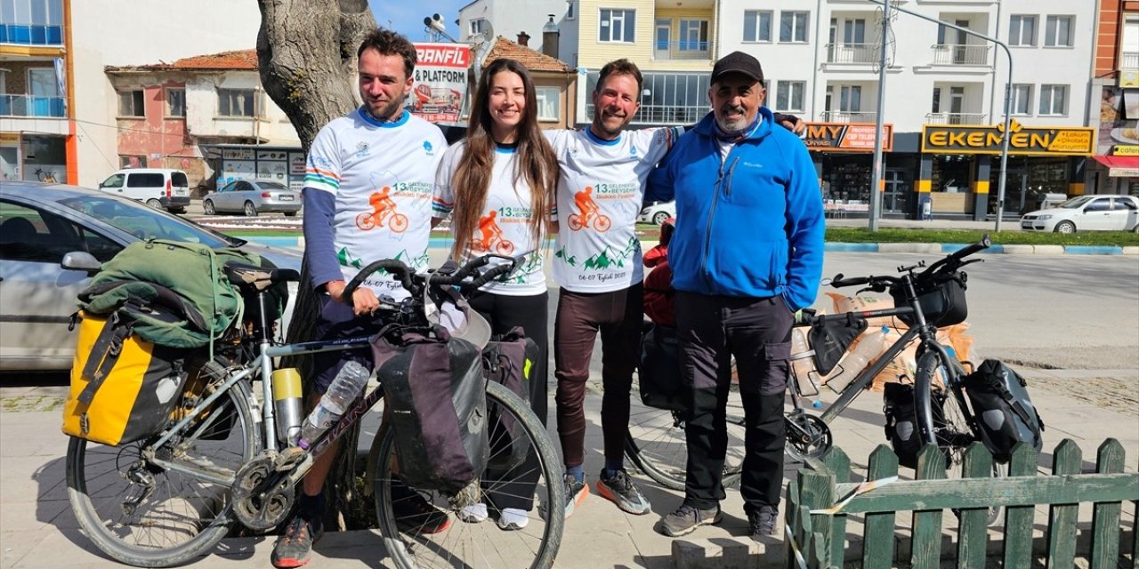 Bisikletçiler Beyşehir'de ağırlandı