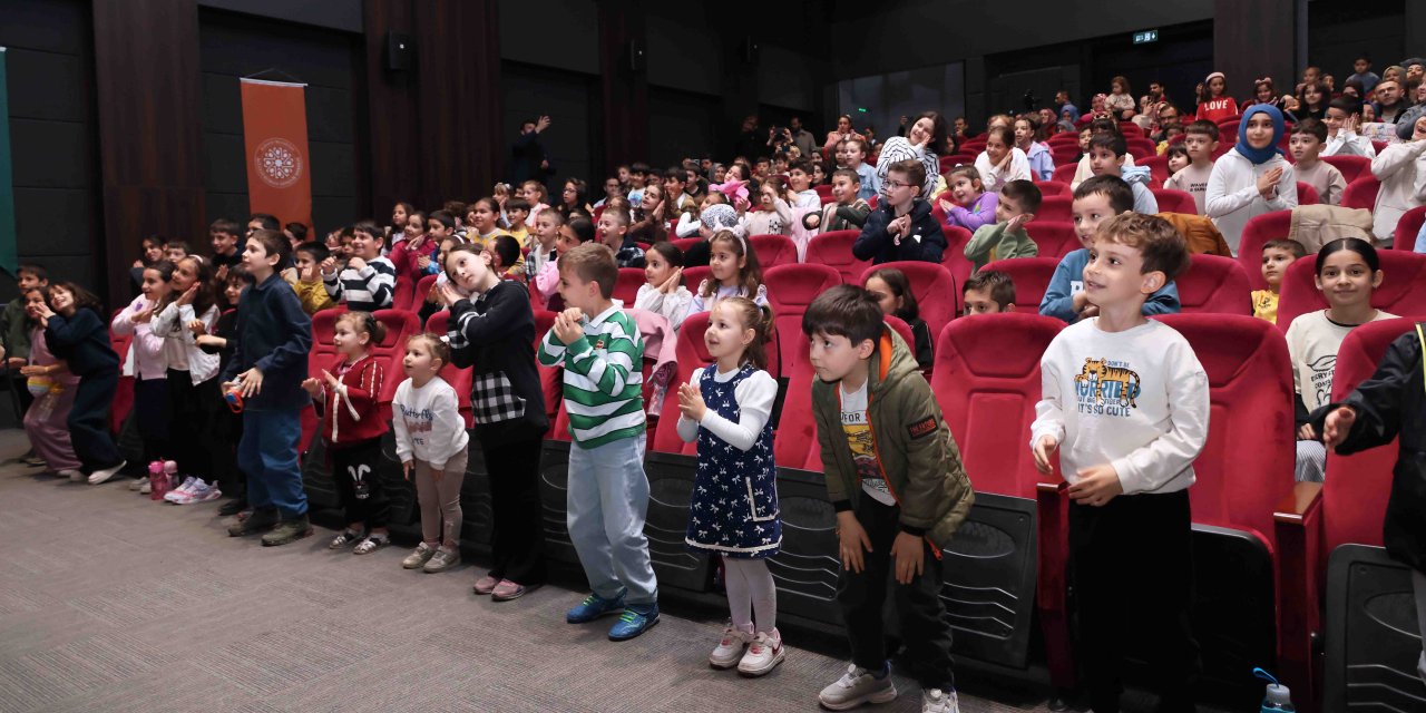 Karatay'dan çocuklara tiyatro etkinliği