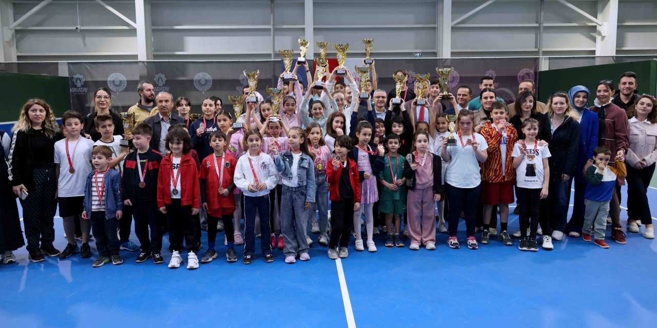 23 Nisan Tenis Turnuvası Karatay'da tamamlandı