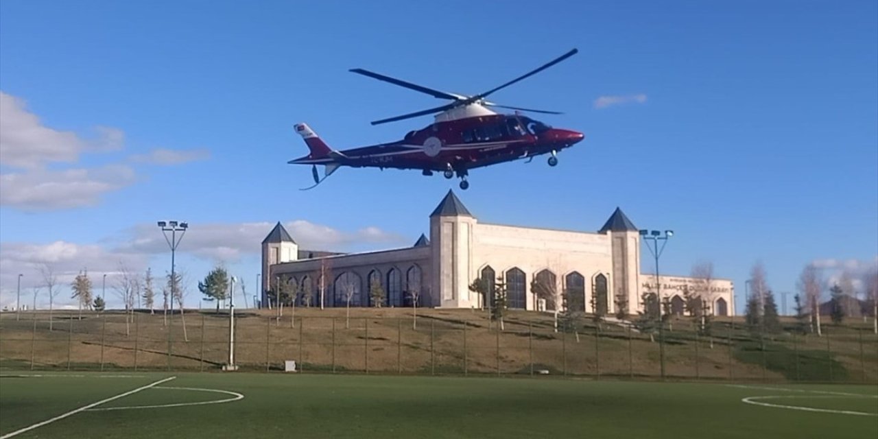 Hava ambulansı yeni doğan için havalandı