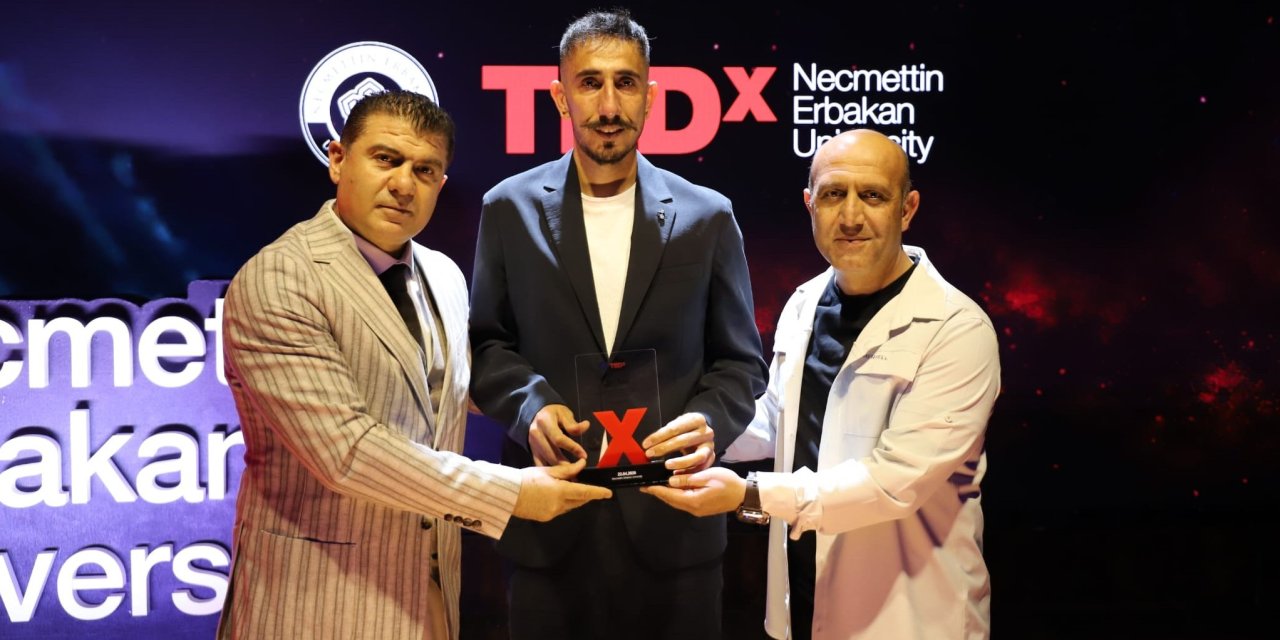 Konyalı uzmanlar TEDx'te deneyimlerini paylaştı