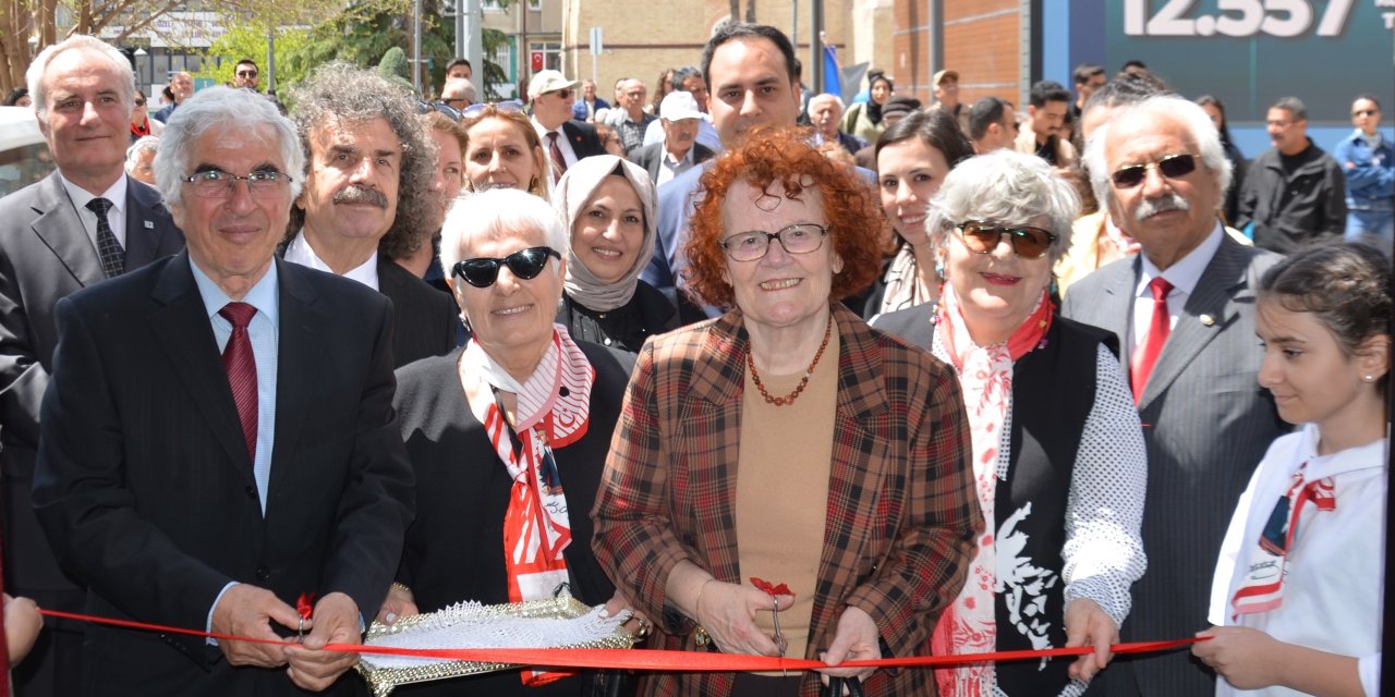 Yüksel: Yurta barış, dünyada barış! Yöneticilerimiz unutmasın