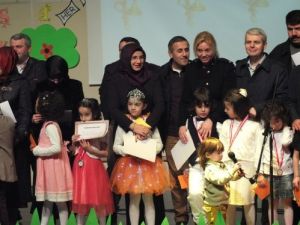 Şahika’dan Okumayı Öğrenen Öğrencilere Madalya