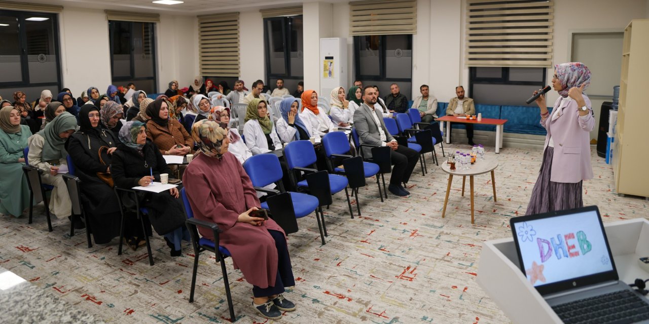 Selçuklu'dan ailelere yönelik seminer