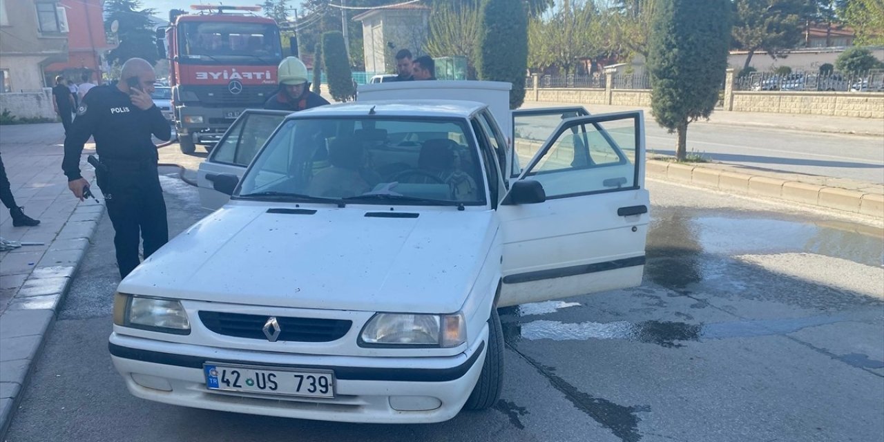 Park halindeki araçta yangın! 1 kişi yaralandı